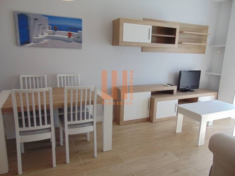 PISO PARA ESTUDIANTES. AMUEBLADO. CON PLAZA DE GARAJE