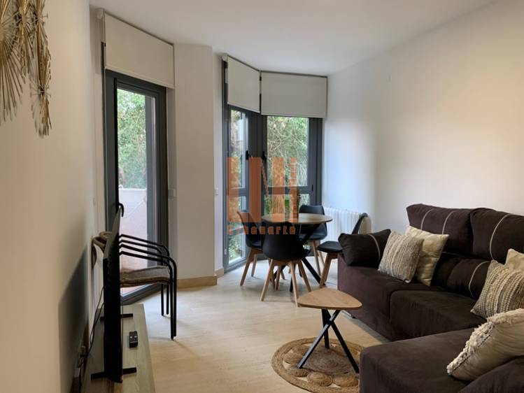 PISO PARA ESTUDIANTE EN URB. CON PISCINA Y Z. COMUNES
