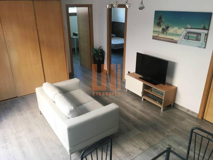 HABITACIÓN EN SEMISÓTANO DE CHALET FAMILIAR