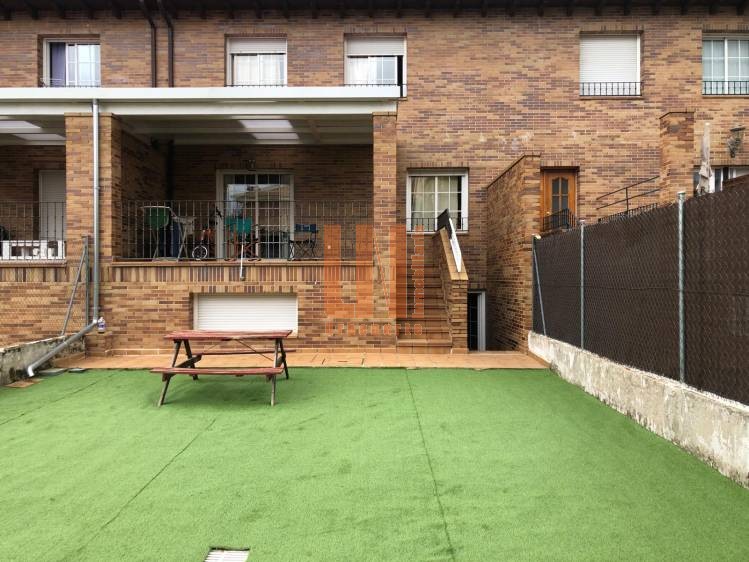 HABITACIONES PARA ESTUDIANTES EN CHALET COMPARTIDO