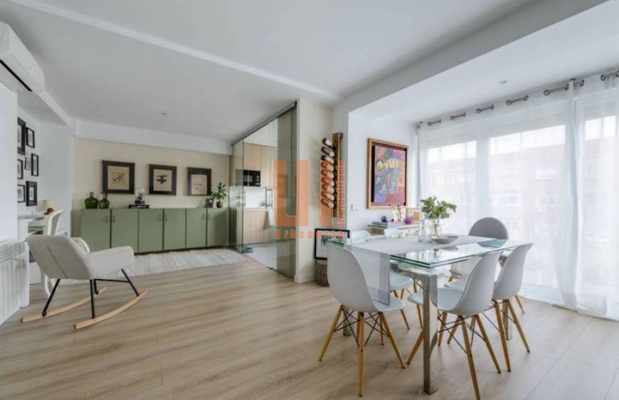 BONITO PISO 3 DOR. CON MUCHA LUZ