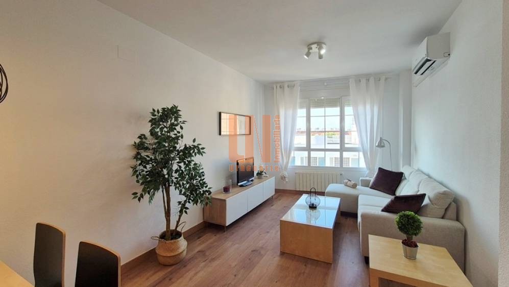 PISO AMUEBLADO 1D Y 1B. GARAJE.IDEAL ESTUDIANTES