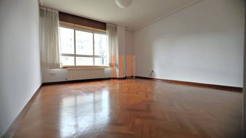 Vivienda soleada con vistas despejadas.Excelente estado