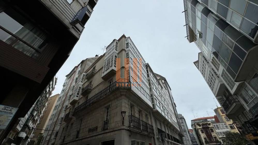 Edificio de 746m² para uso comercial .