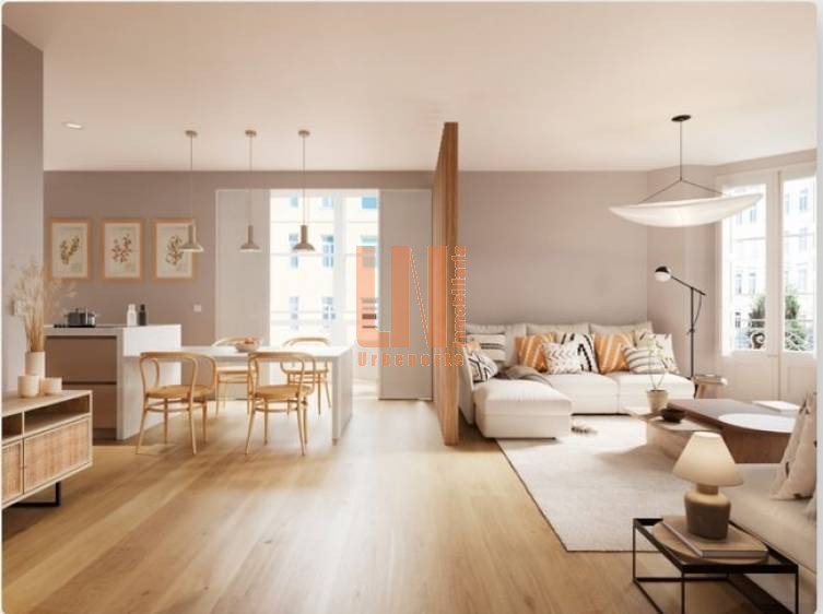 Exclusiva vivienda a estrenar en Plaza de Vigo.
