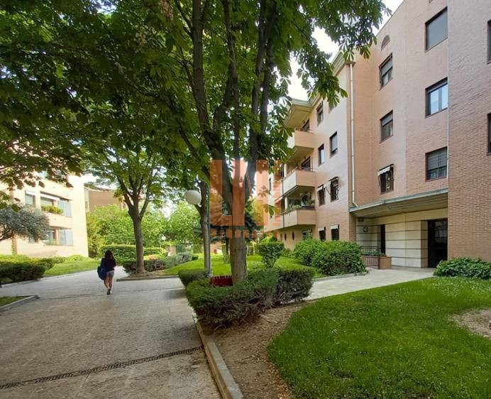 OPORTUNIDAD OFICINA - VIVIENDA, 62M² EN URBANIZACIÓN