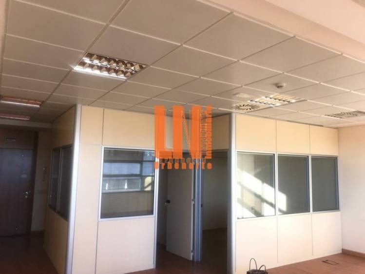 URBENORTE vende oficina en Parque Empresarial
