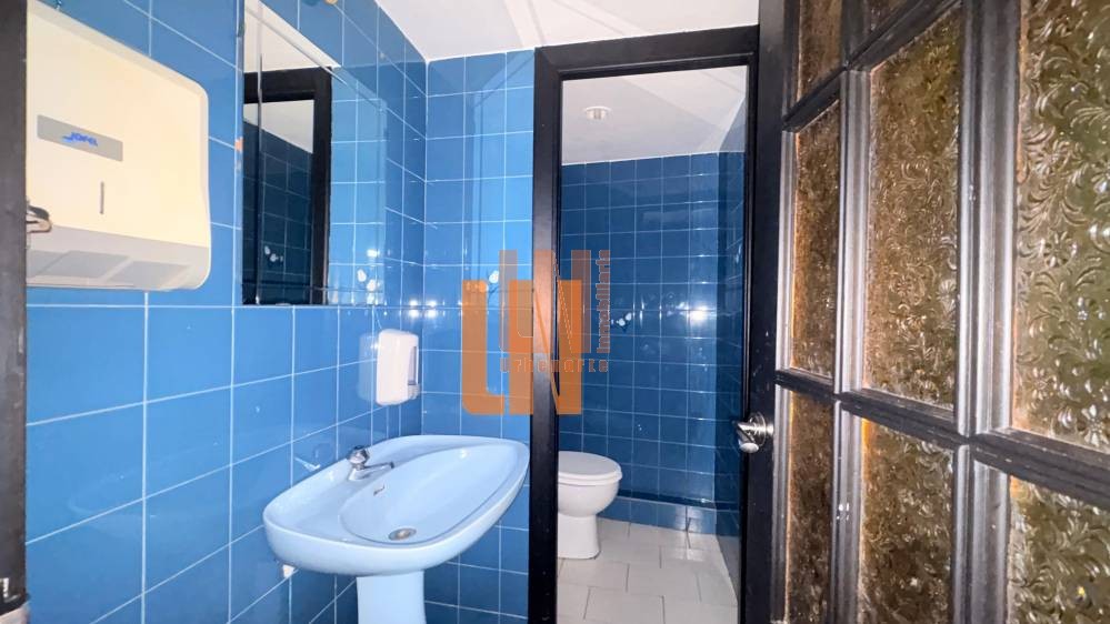 Bajo comercial en Santa Cristina de 200 m