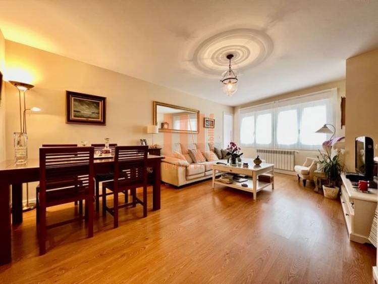 Completamente reformado de 3 dormitorios. 