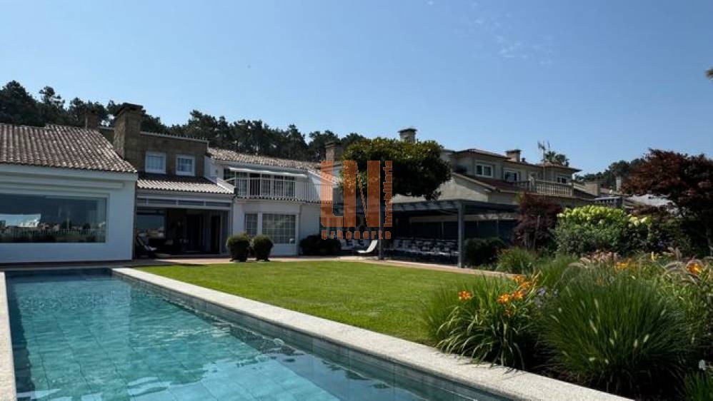 Casa singular con vistas directas al mar. 