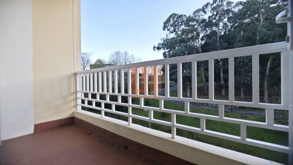 Vivienda muy soleada, con terraza y vistas despejadas.