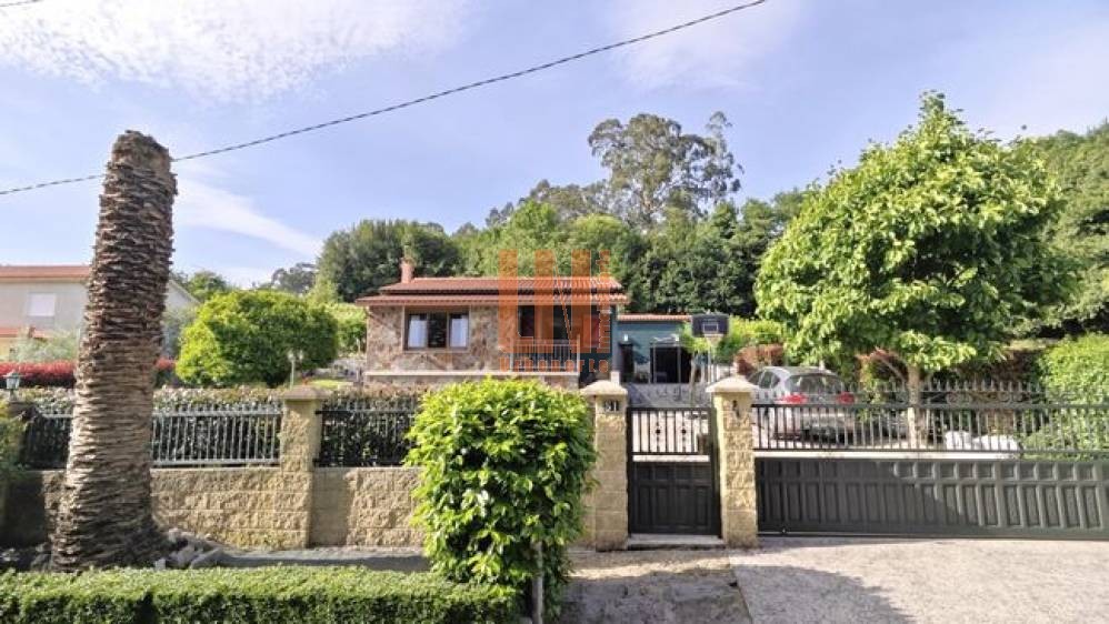Casa unifamiliar en planta baj y 1700 metros de parcela