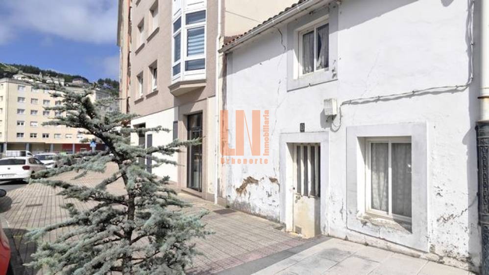 Casa para rehabilitar. Buena edificabilidad.