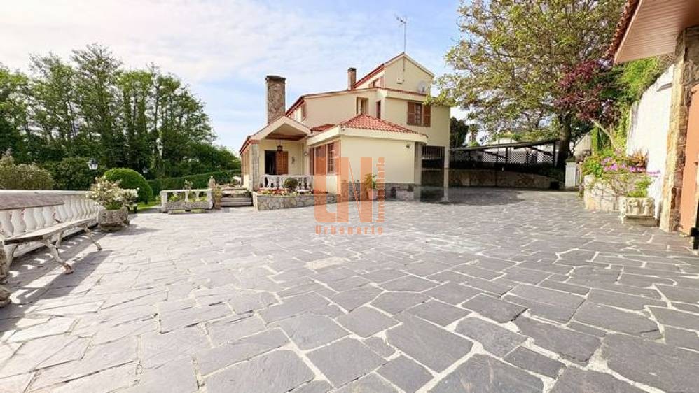 2.876m Suelo de sulo urbanizable en Perillo, Oleiros.