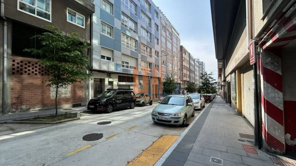 Piso de 100m con 3 dormitorios en el Castrillón. 