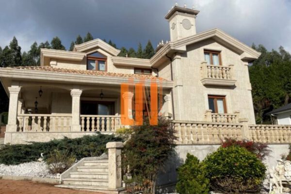 Casa en Arteixo (A Coruña)