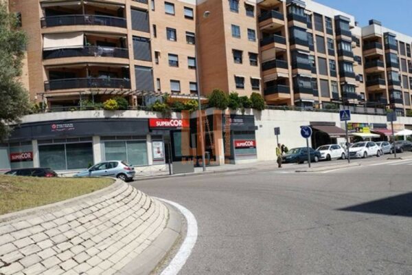 Local comercial en ARAVACA (Madrid)