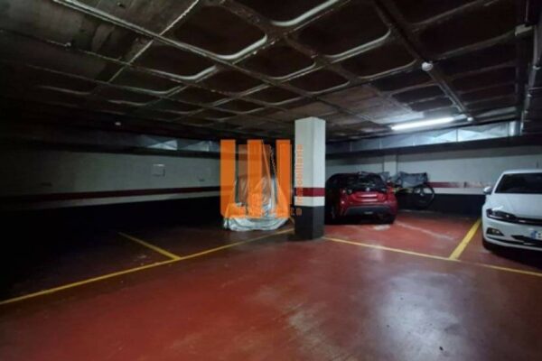Parking doble en A Coruña (A Coruña)