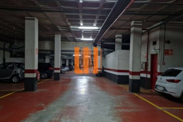 Parking doble en A Coruña (A Coruña)