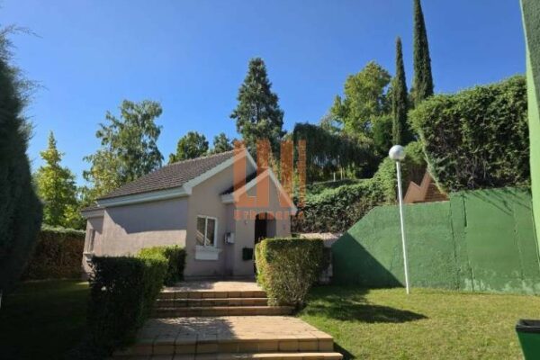 Casa en Villanueva de la Cañada (Madrid)