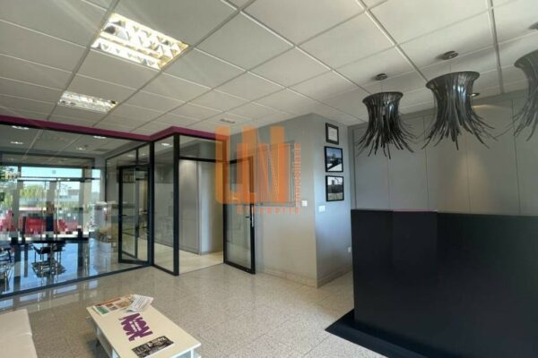 Local comercial en Carral
