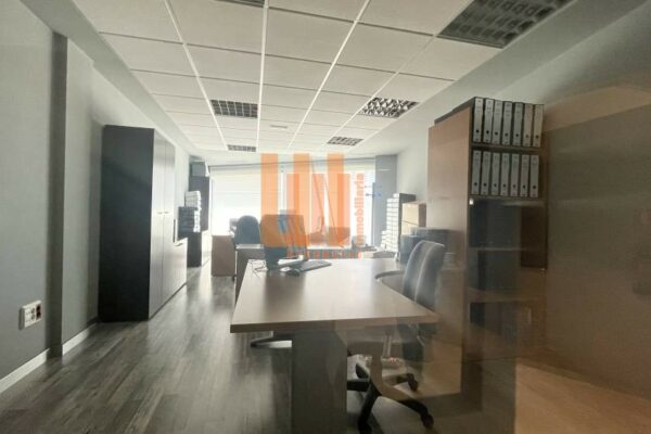 Local comercial en Carral