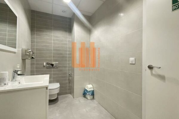 Local comercial en Carral
