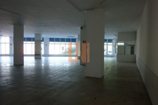 Local comercial en Arteixo (A Coruña)