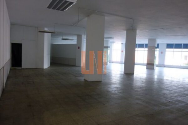 Local comercial en Arteixo (A Coruña)