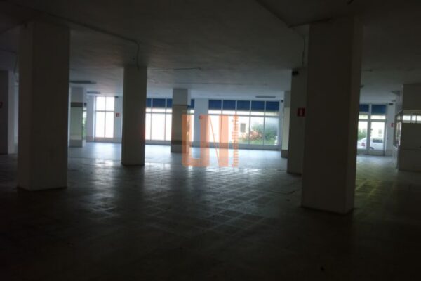 Local comercial en Arteixo (A Coruña)