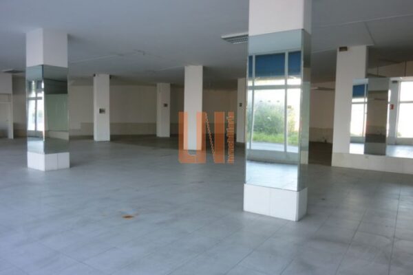 Local comercial en Arteixo (A Coruña)