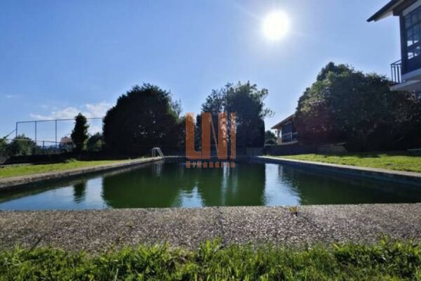 Chalet en Oleiros (A Coruña)
