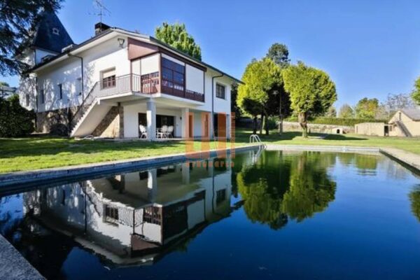 Chalet en Oleiros (A Coruña)