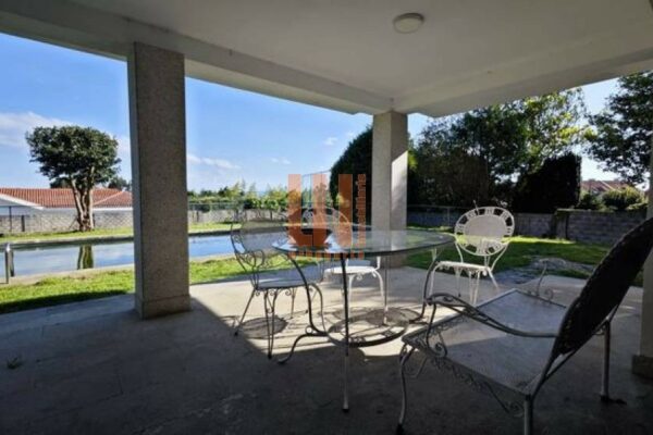 Chalet en Oleiros (A Coruña)