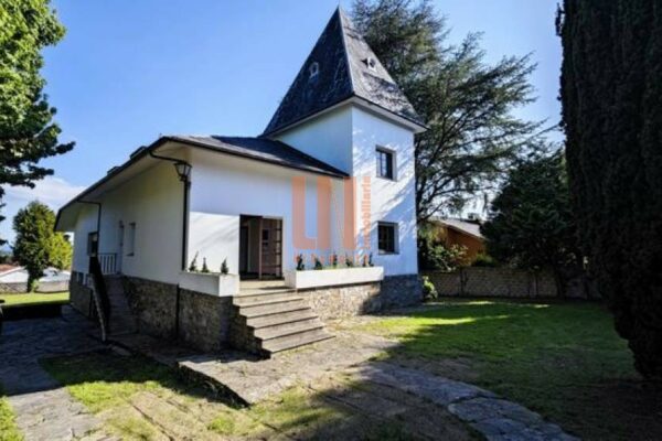Chalet en Oleiros (A Coruña)