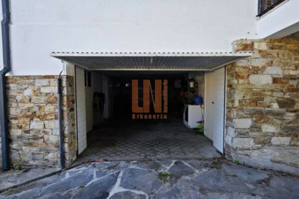 Chalet en Oleiros (A Coruña)