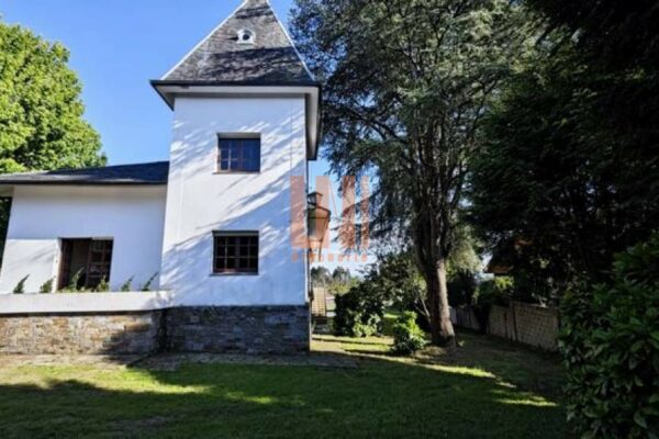 Chalet en Oleiros (A Coruña)