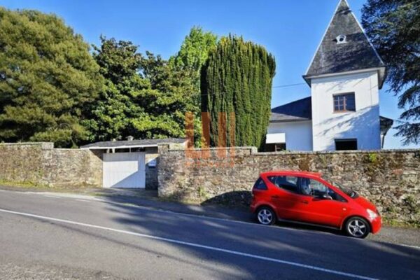 Chalet en Oleiros (A Coruña)
