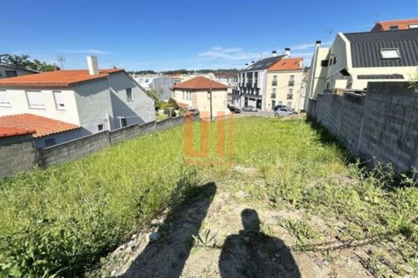 Suelo residencial en Oleiros (A Coruña)