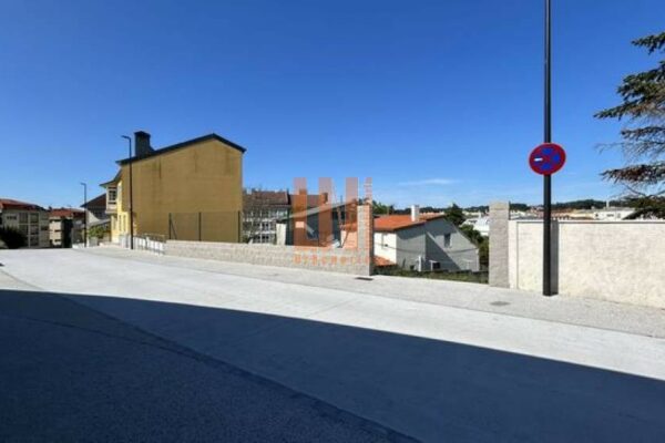 Suelo residencial en Oleiros (A Coruña)