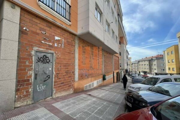 Local comercial en Cambre (A Coruña)