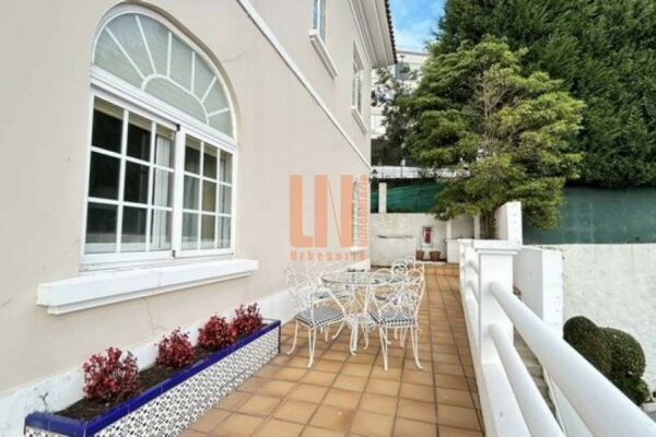 Vivienda unifamiliar en Oleiros (A Coruña)