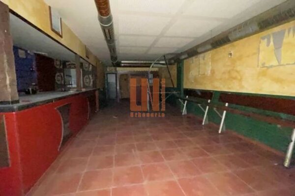 Local comercial en Oleiros (A Coruña)