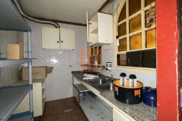 Local comercial en Oleiros (A Coruña)