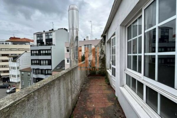 Edificio mixto en A Coruña (A Coruña)
