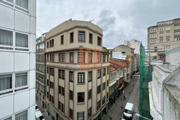 Edificio mixto en A Coruña (A Coruña)