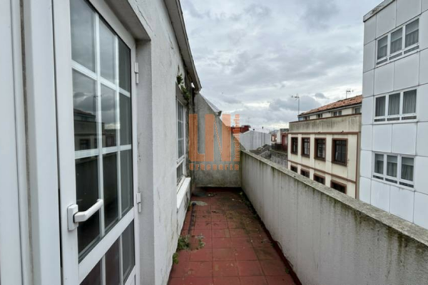 Edificio mixto en A Coruña (A Coruña)