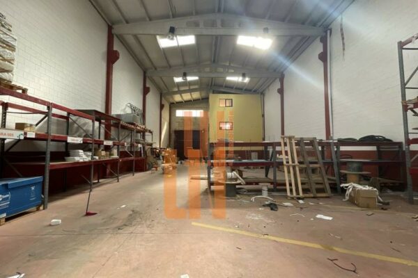 Nave industrial en Cambre (A Coruña)
