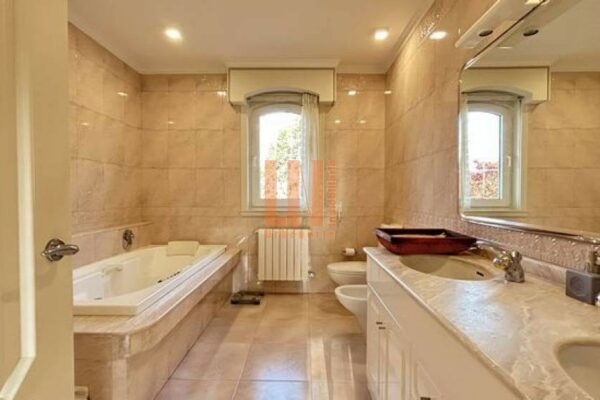 Vivienda unifamiliar en Oleiros (A Coruña)