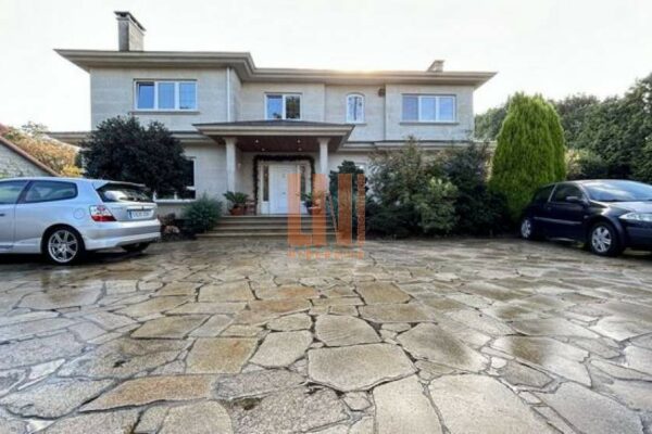 Vivienda unifamiliar en Oleiros (A Coruña)